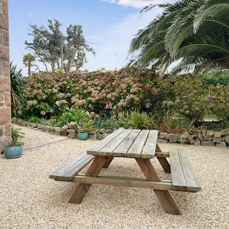 Holiday home Maison En Pierre 3* Renovee, Jardin, Wifi, Proche Et Commerces, Ploumanac'h - Fr-1-368-87 Perros-Guirec